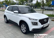 Hyundai Venue 