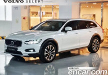 Volvo V90 