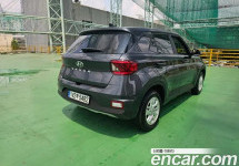 Hyundai Venue 