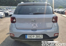 Hyundai Venue 