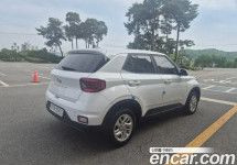 Hyundai Venue 