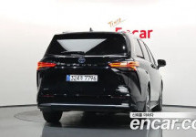 Toyota Sienna 