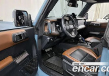 Ford Bronco 