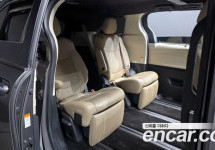 Toyota Sienna 