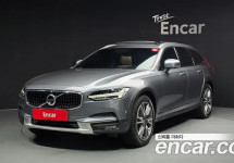 Volvo V90 
