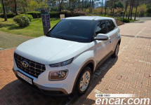 Hyundai Venue 