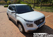 Hyundai Venue 