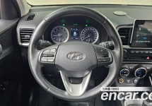 Hyundai Venue 