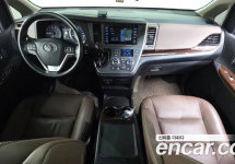 Toyota Sienna 