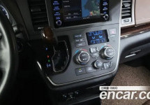 Toyota Sienna 