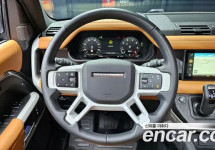 Land Rover Defender 