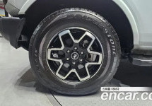 Ford Bronco 