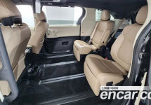 Toyota Sienna 