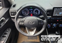 Hyundai Venue 