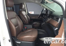 Hyundai Starex 