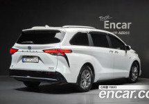 Toyota Sienna 