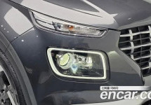 Hyundai Venue 