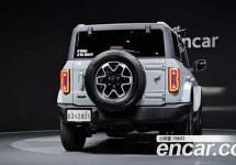 Ford Bronco 