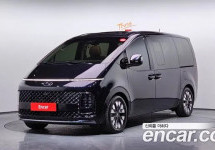 Hyundai Staria 