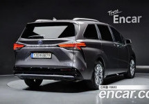 Toyota Sienna 