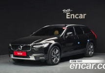 Volvo V90 