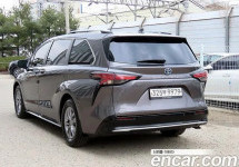 Toyota Sienna 