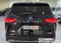 Toyota Sienna 