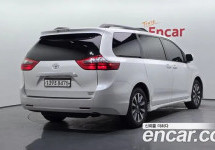 Toyota Sienna 