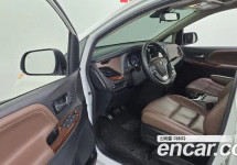Toyota Sienna 