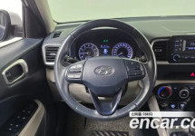 Hyundai Venue 