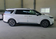 Kia Carnival 2.2d AT (202 л.с.) 2WD
