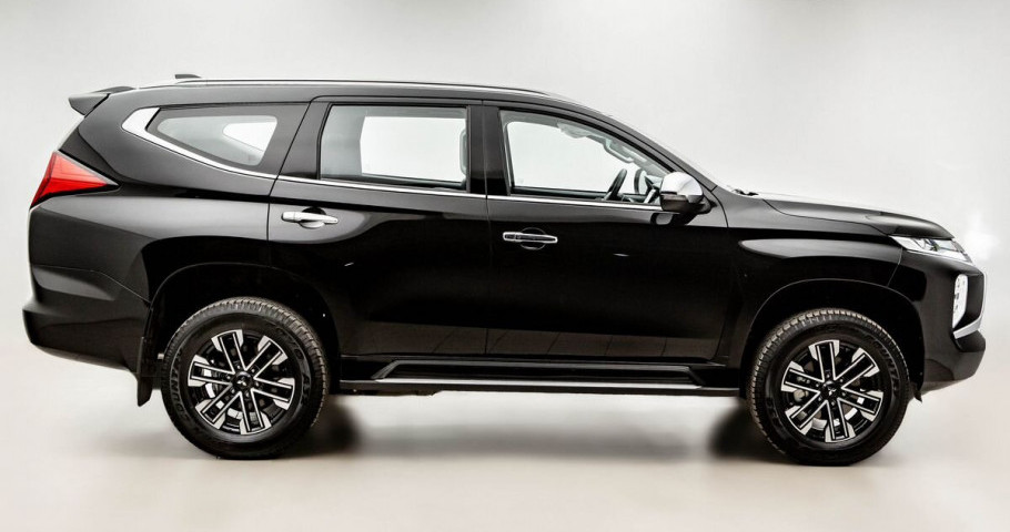 Митсубиси паджеро спорт 3 рестайлинг. Mitsubishi Pajero 2023. Mitsubishi Montero Sport 3.0 at, 2000. Паджеро 2023.