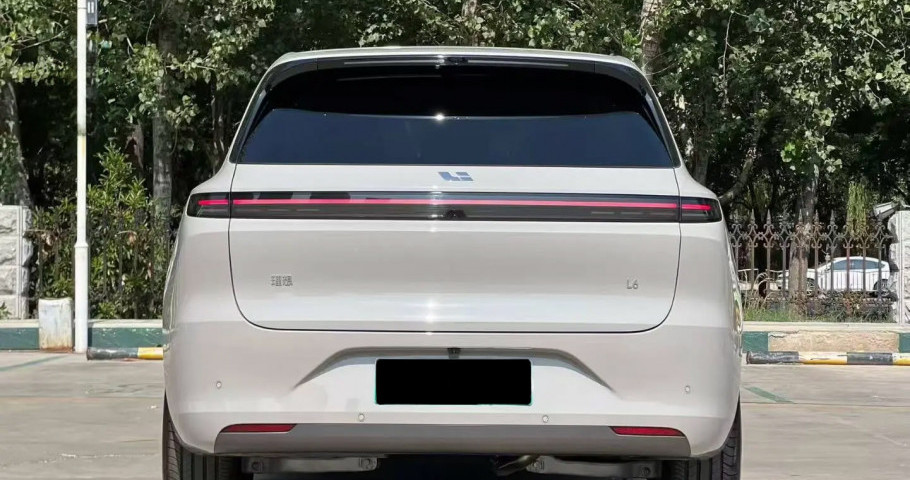 Lixiang L6