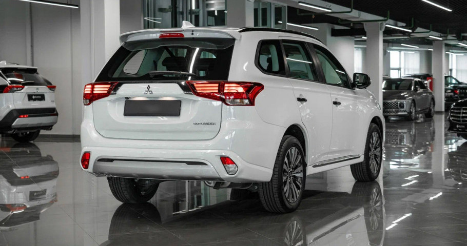 MITSUBISHI Outlander ENJOY