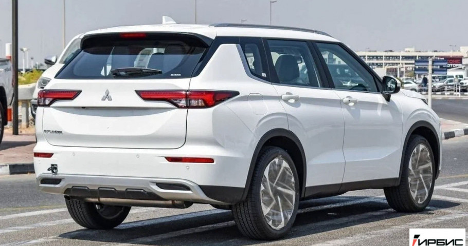 MITSUBISHI Outlander P-LINE