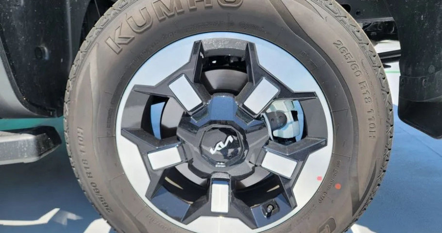 Kia Tasman 