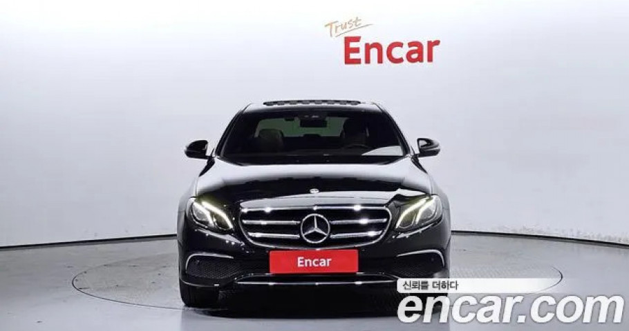 Mercedes-Benz E-Class 