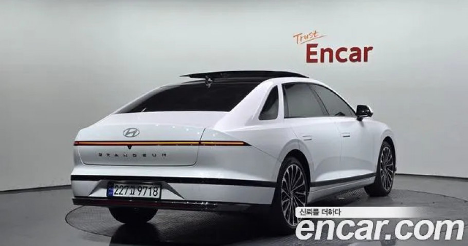 Hyundai Grandeur 