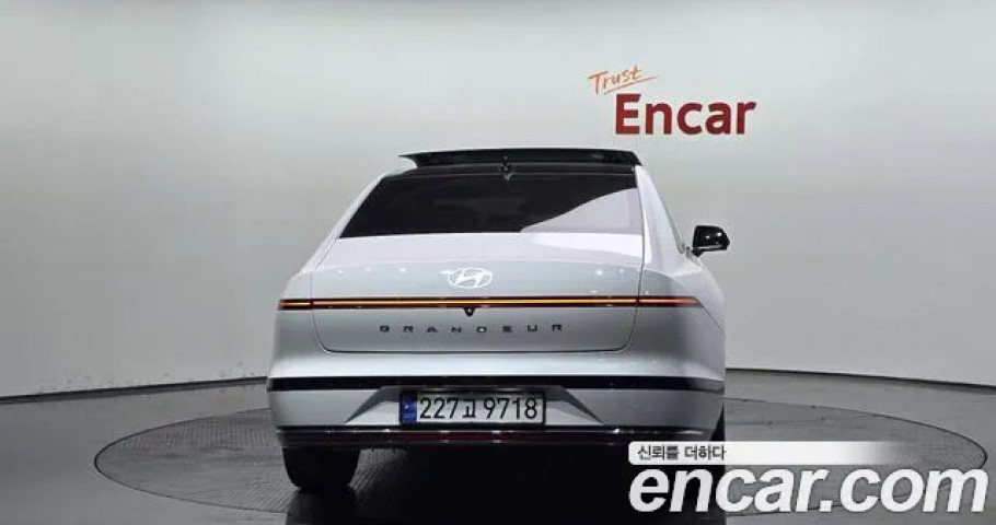 Hyundai Grandeur 