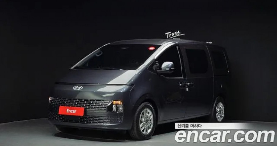 Hyundai Staria 