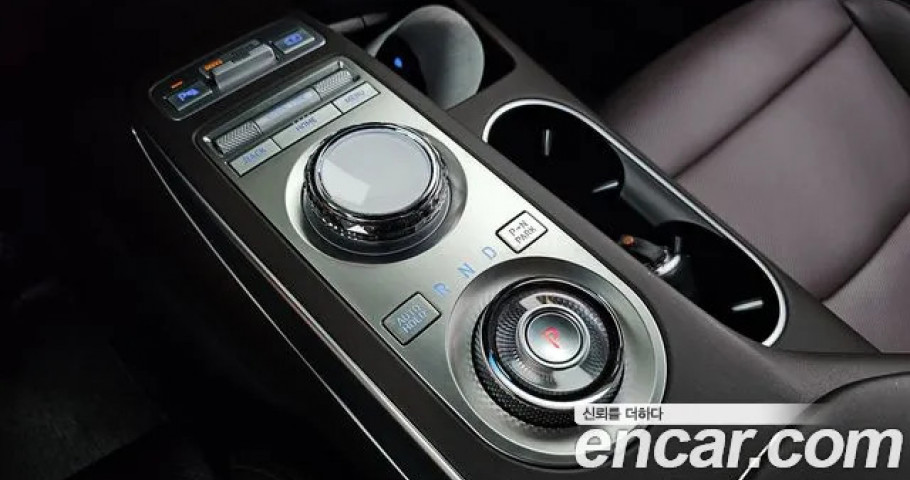 Genesis Gv70 
