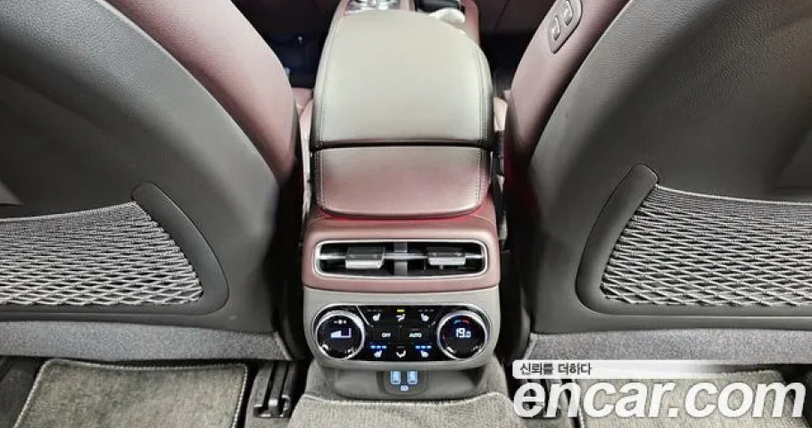 Genesis Gv70 