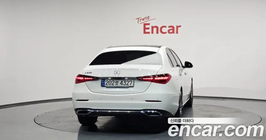 Mercedes-Benz C-Class 