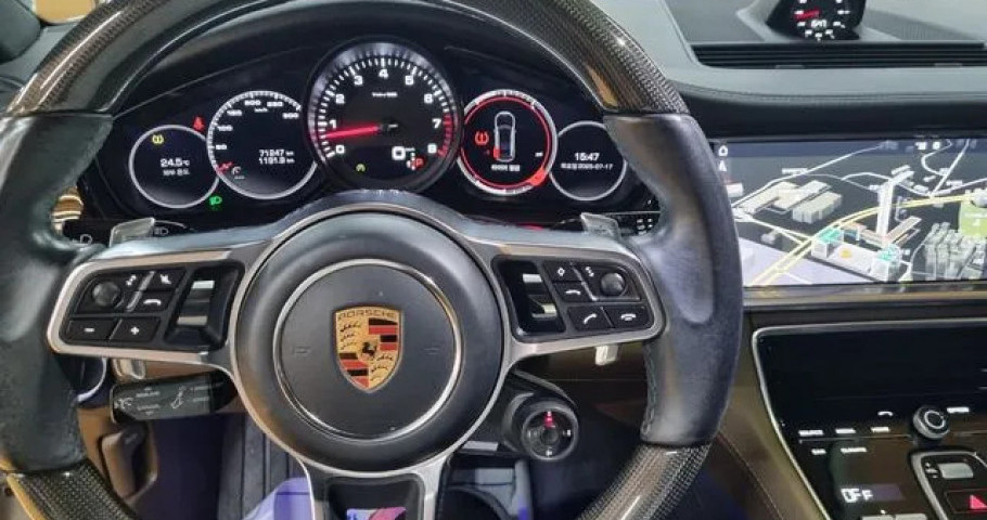 Porsche Panamera 