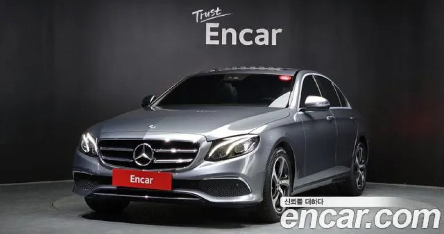 Mercedes-Benz E-Class 