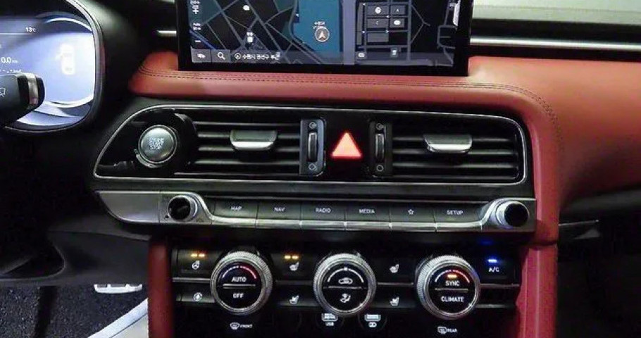 Genesis G70 
