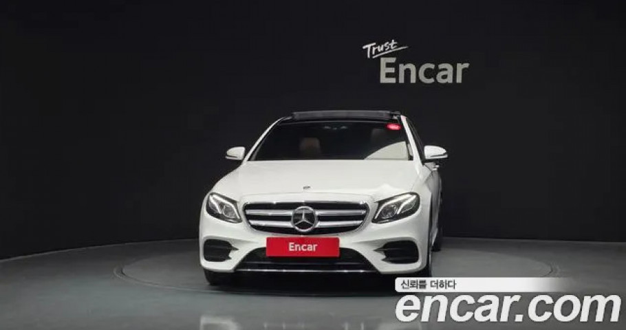 Mercedes-Benz E-Class 