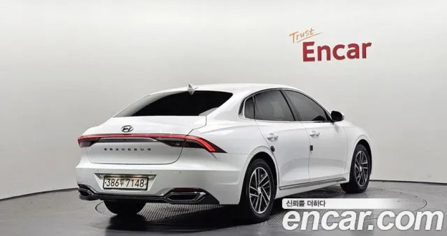 Hyundai Grandeur 