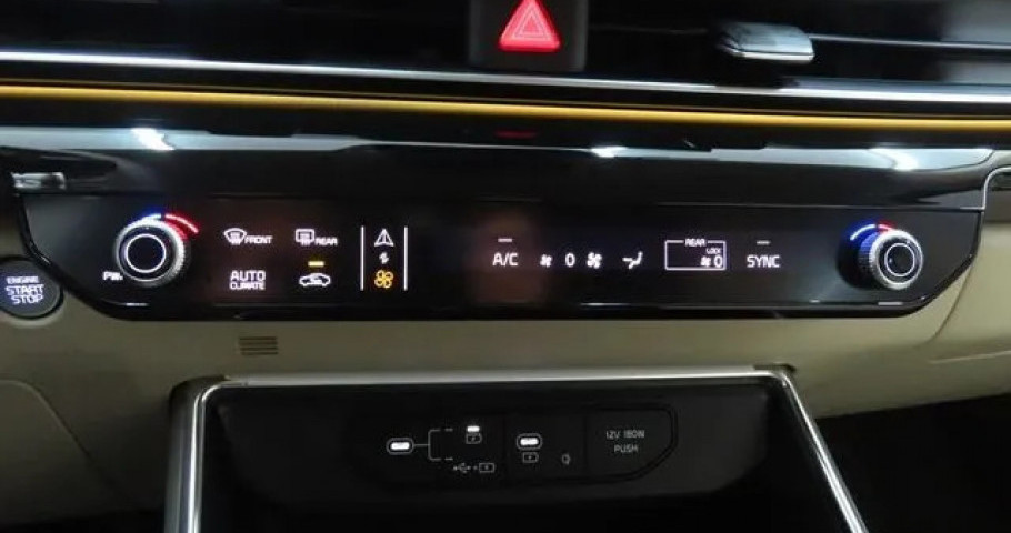 Kia Carnival 
