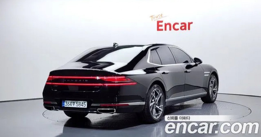 Genesis G90 